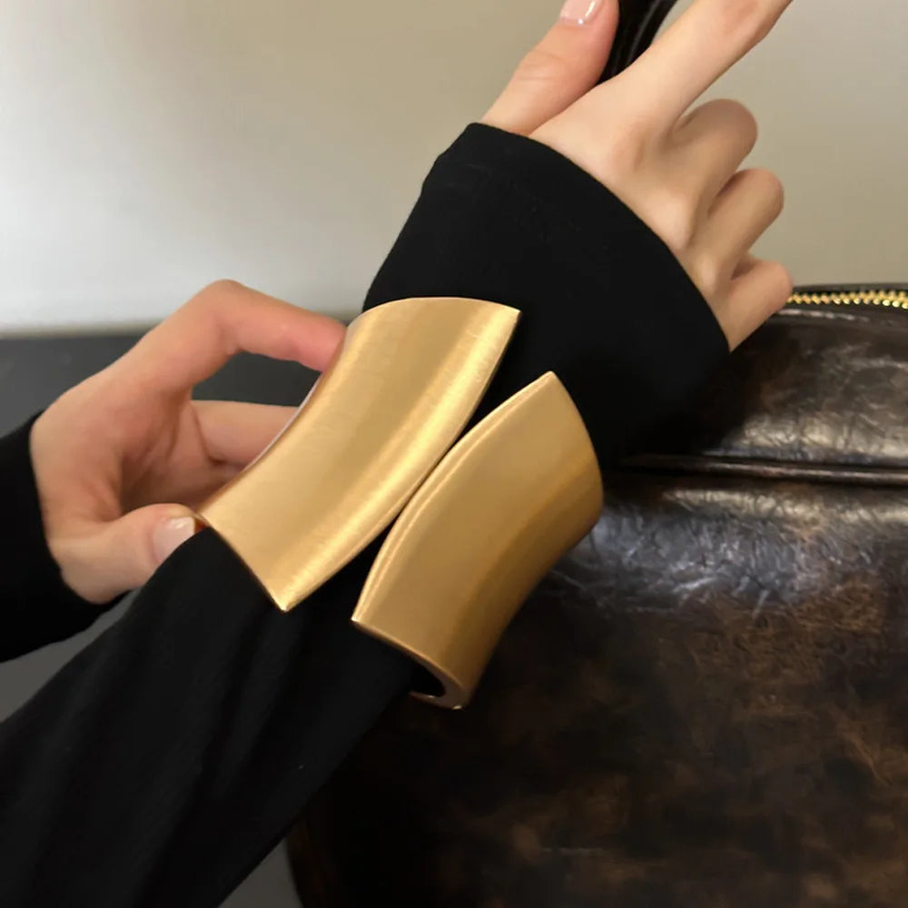 Wide Asymmetric Bangles
