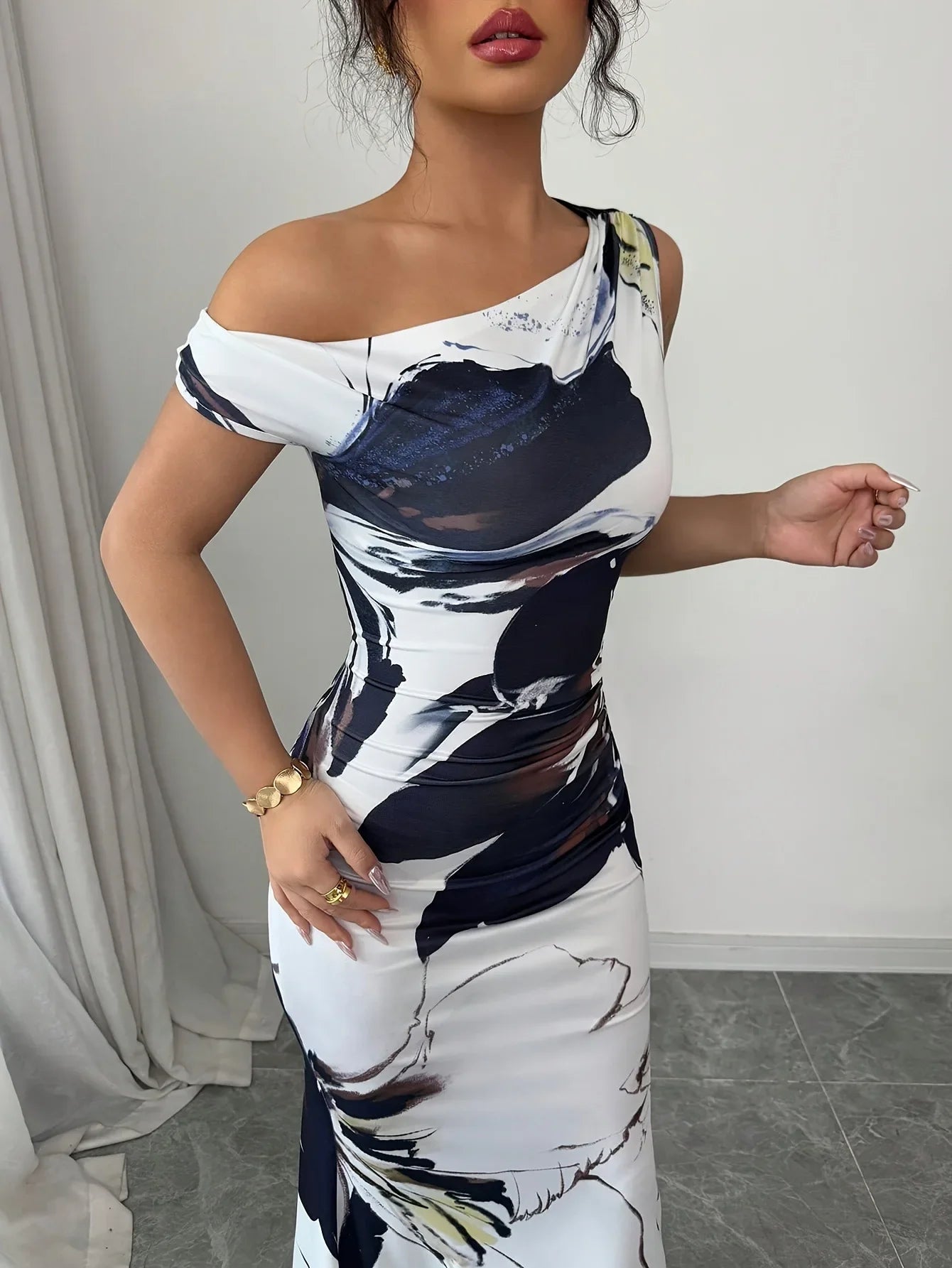 Floral Print Asymmetrical Bodycon Dress