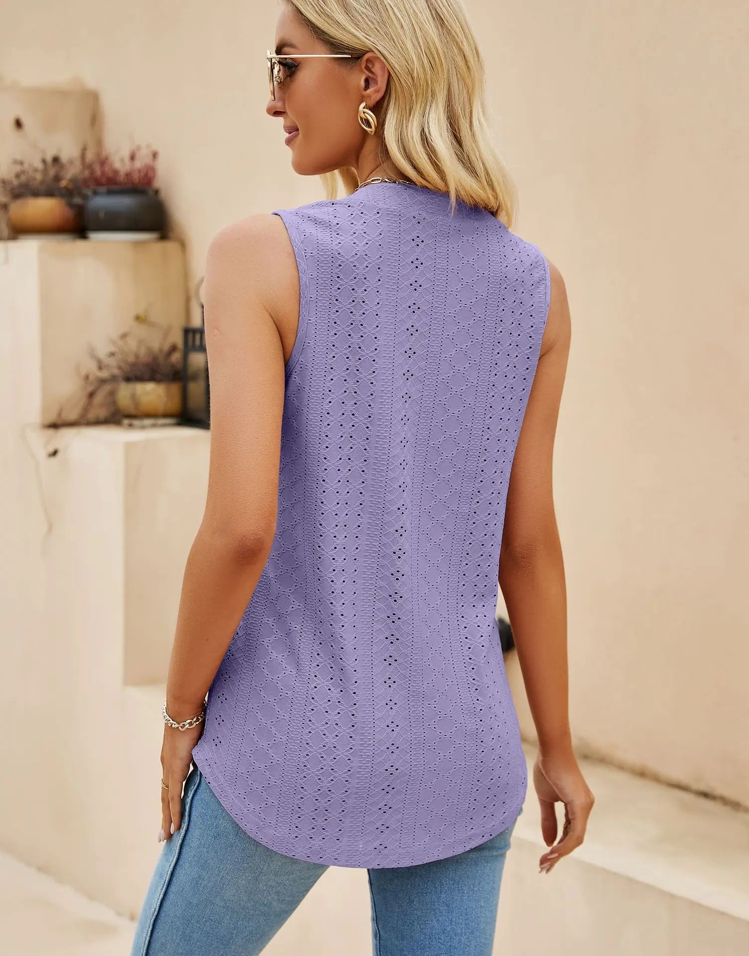 Women's Light V-neck Tank